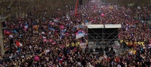 Manifestation du 24 Mars sur les Champs Elysées