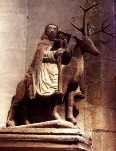 Saint Edern, moine ermite du 9e siècle, représenté sur son cerf. 